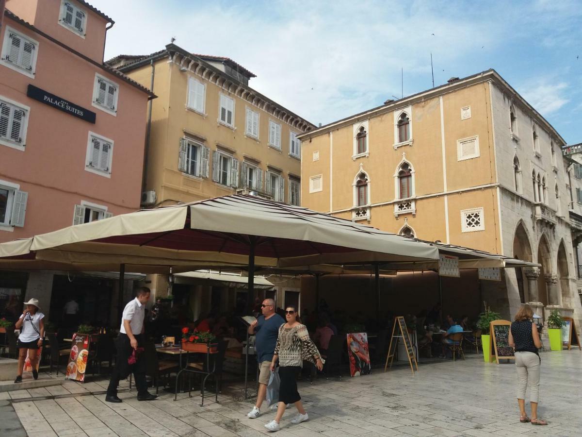 Location & Walk Score 93 With Washing Machine Apartment
